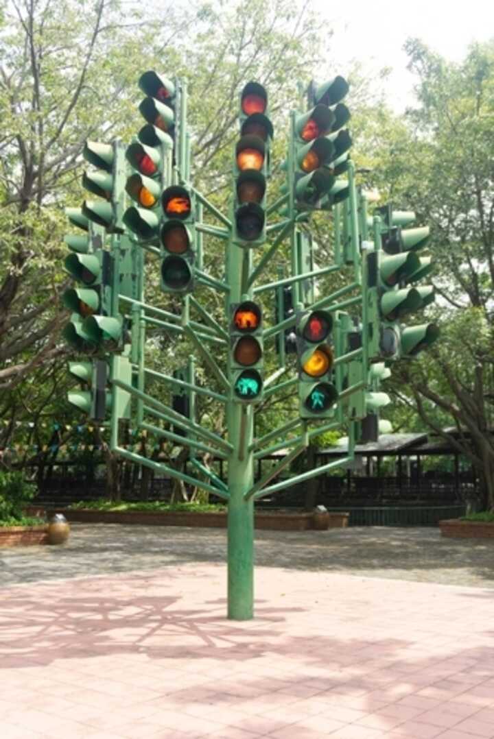 Sculpture made of traffic lights in the shape of a tree